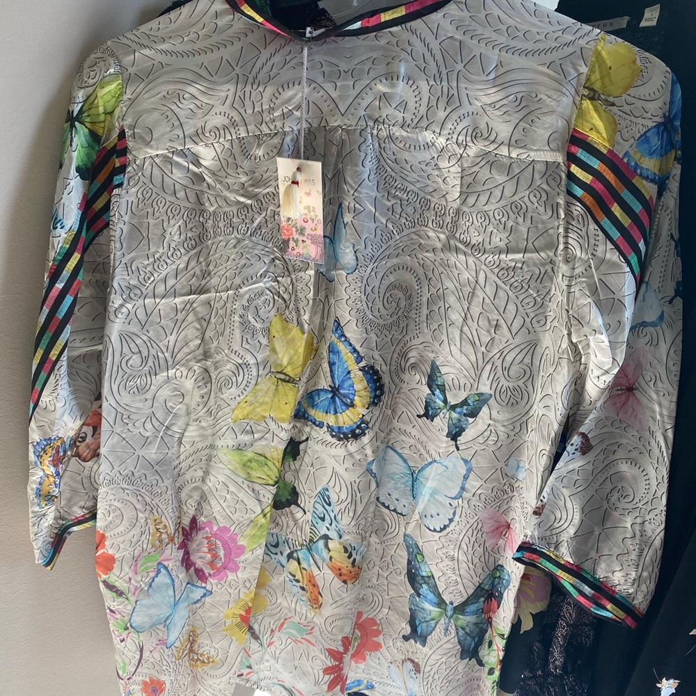 Got 2 different sizes. Wore this once. As new! - Picture 8 of 10